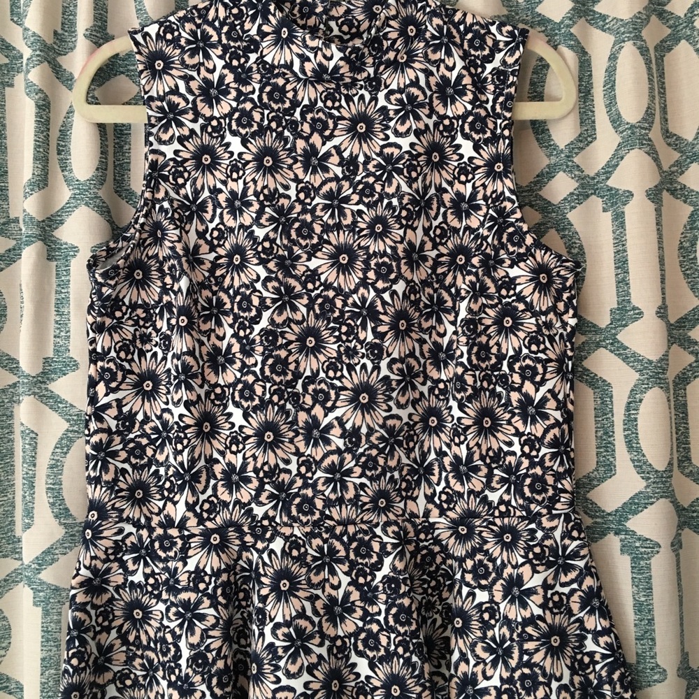 Banana Republic medium top